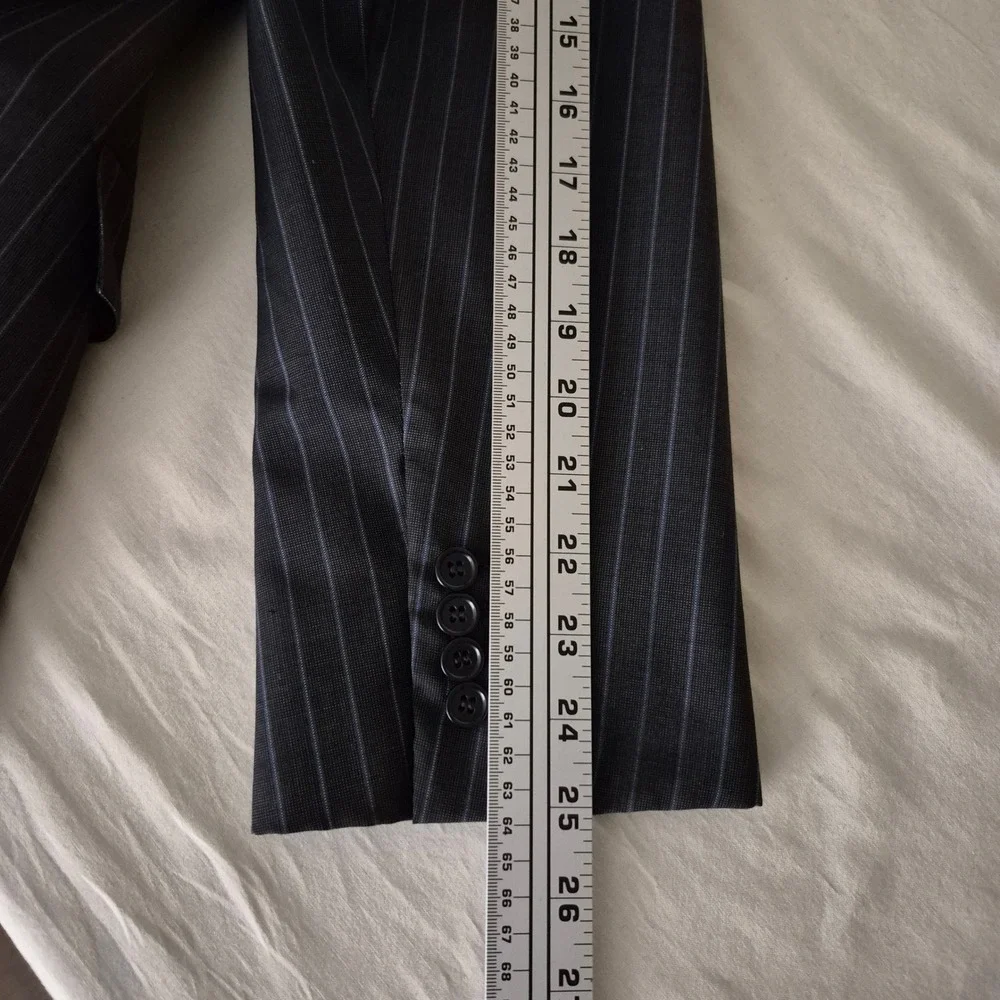 Brioni Millennio Pinstripe Wool Blazer Mens 50R Charcoal Grey Barneys Italy